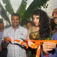 Archana, Poonam Kaur Inaugurate CMR Shopping Mall - Gallery | Picture 91409